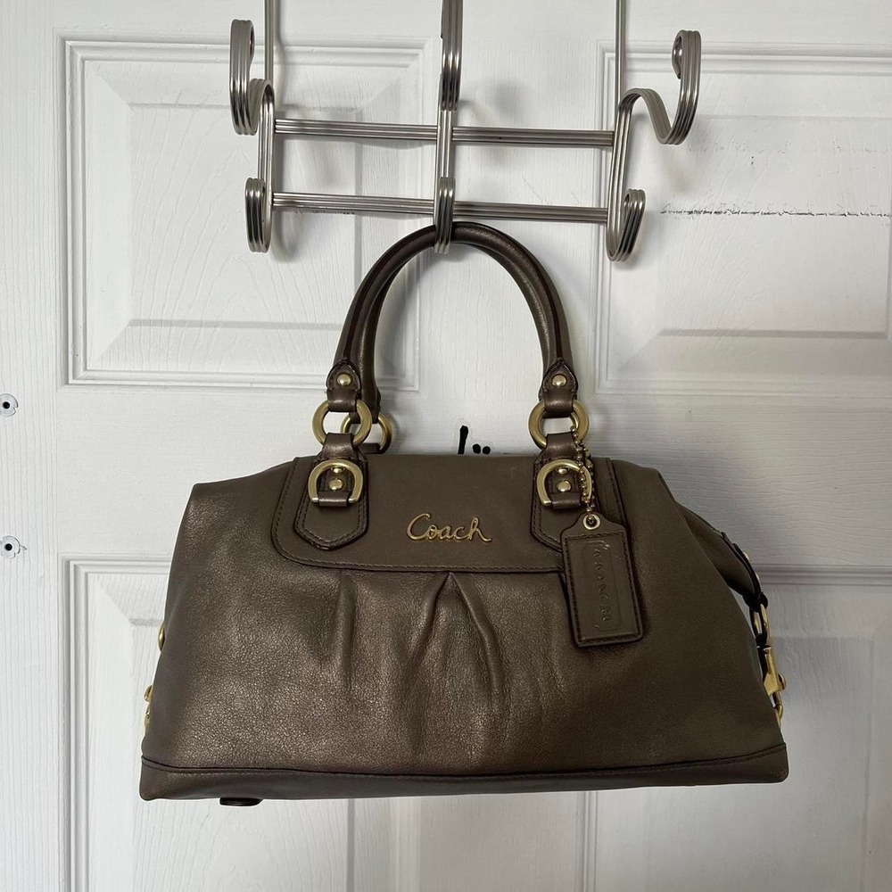 y2k 2000s Coach Ashley Olive Leather shoulder bag / handbag